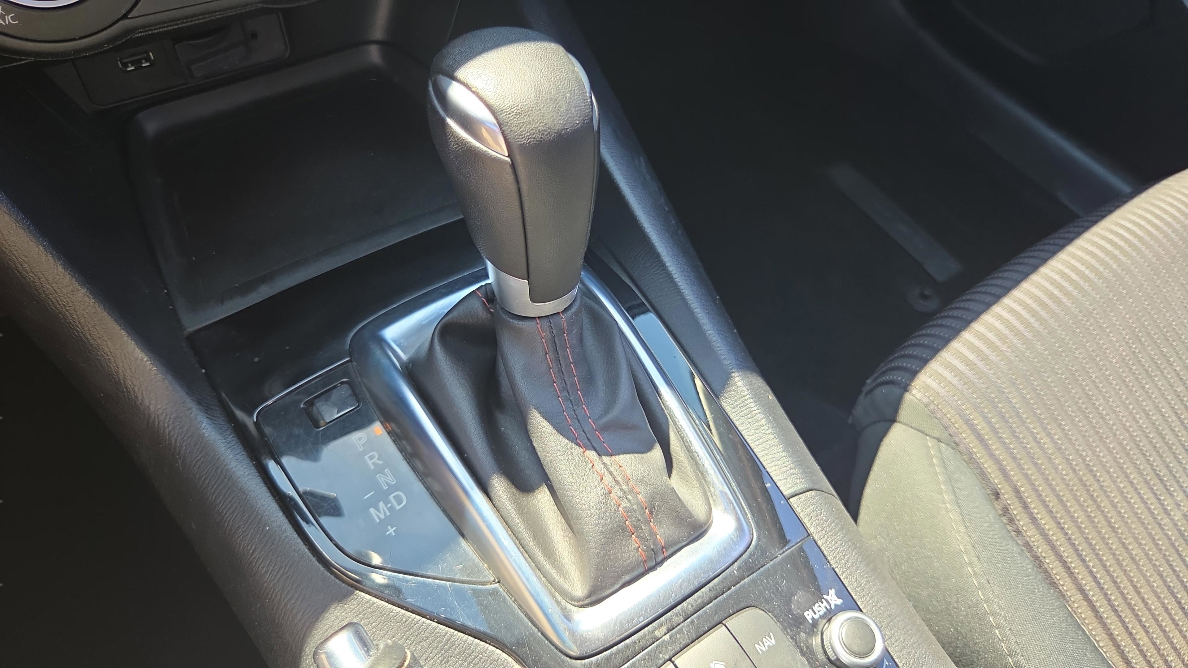 Used 2016 MAZDA MAZDA3 i Touring image 20