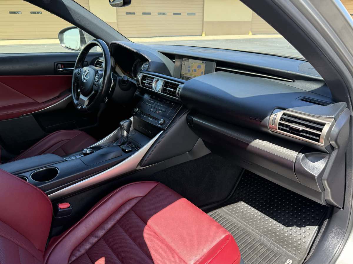 Used 2016 Lexus IS 200t RWD image 18