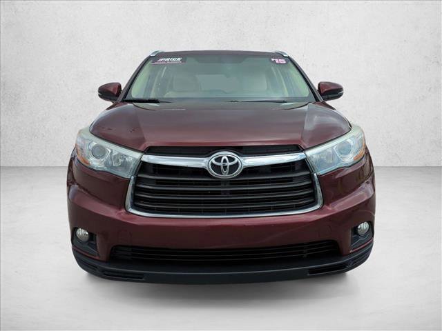 Used 2015 Toyota Highlander XLE image 2