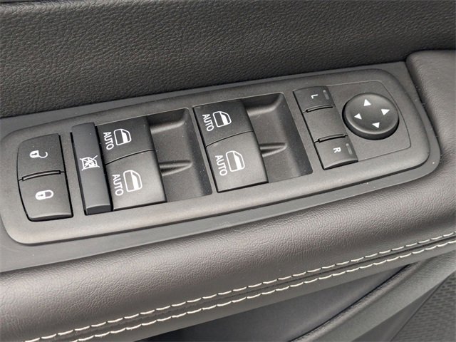 New 2026 Chrysler Voyager LX image 10