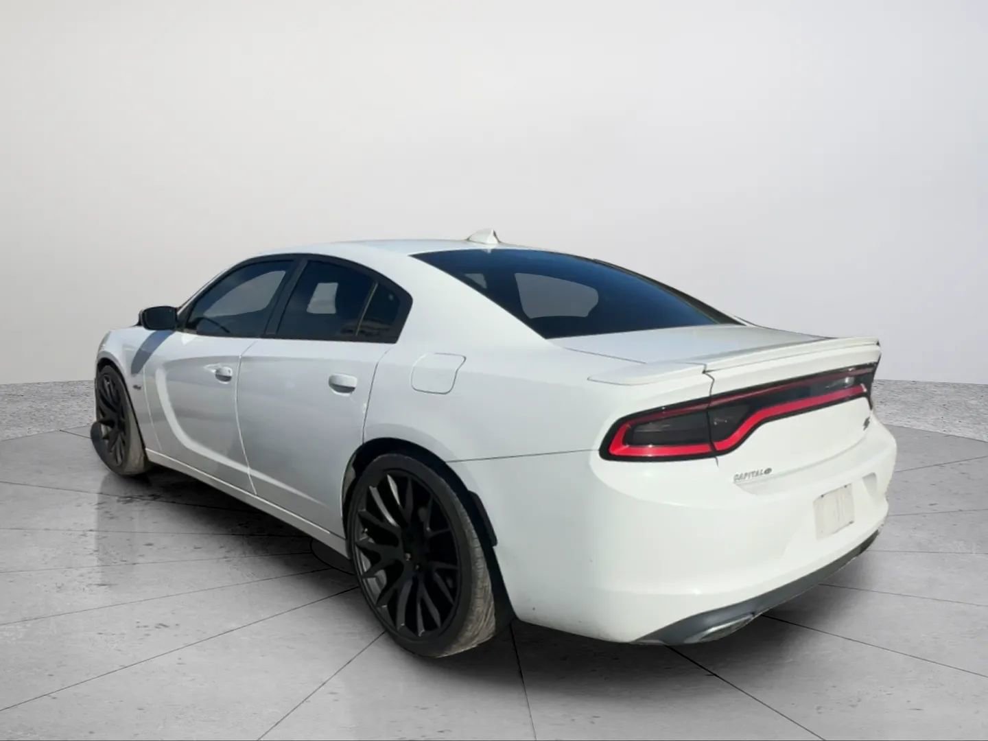 Used 2016 Dodge Charger R/T image 3