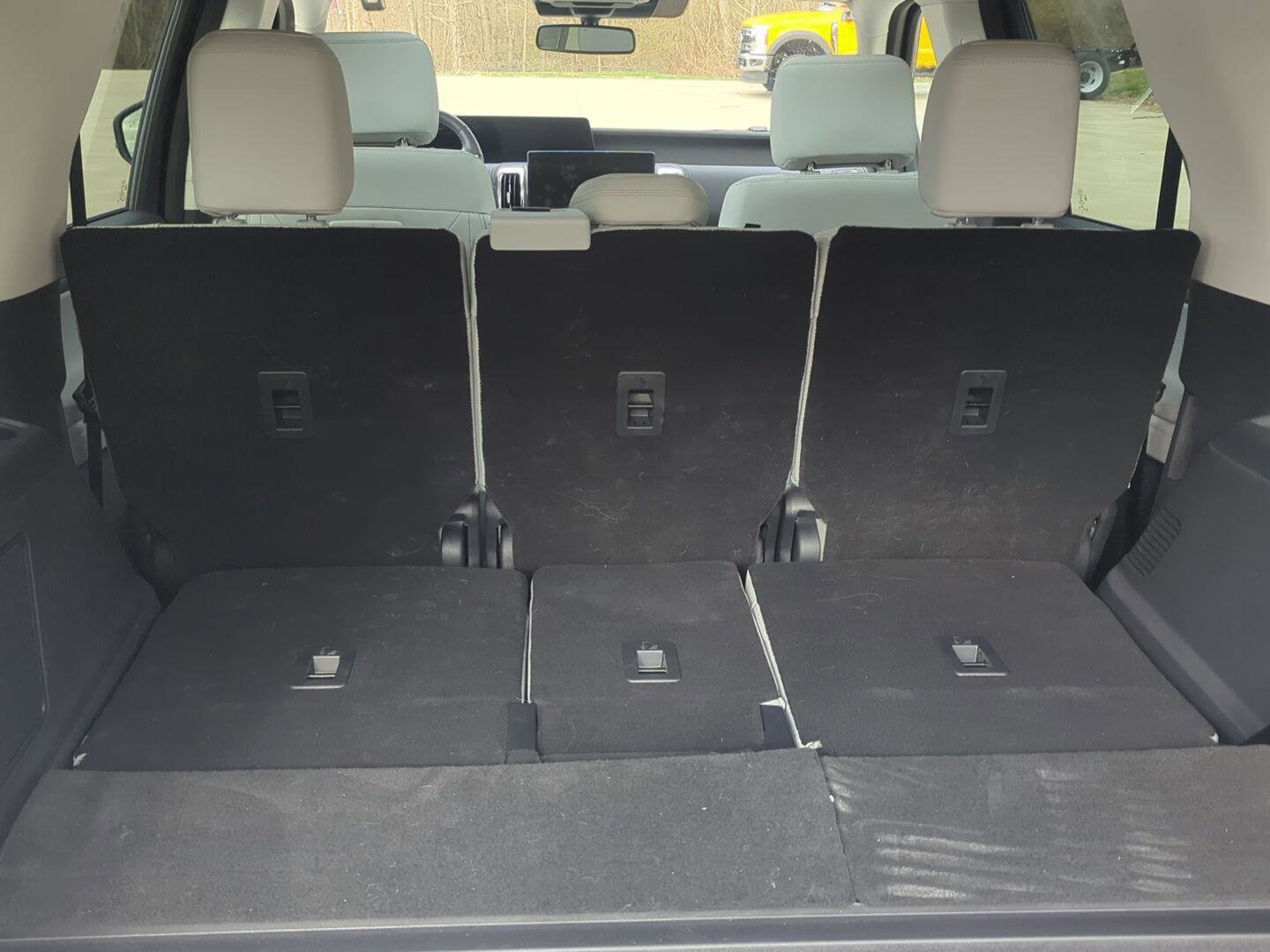 Used 2025 Ford Expedition Platinum image 29