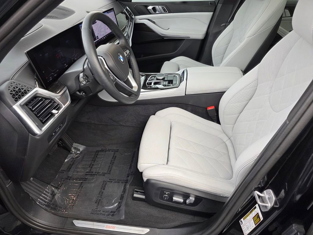 Used 2025 BMW X5 sDrive40i w/ Parking Assistance Package RWD image 9