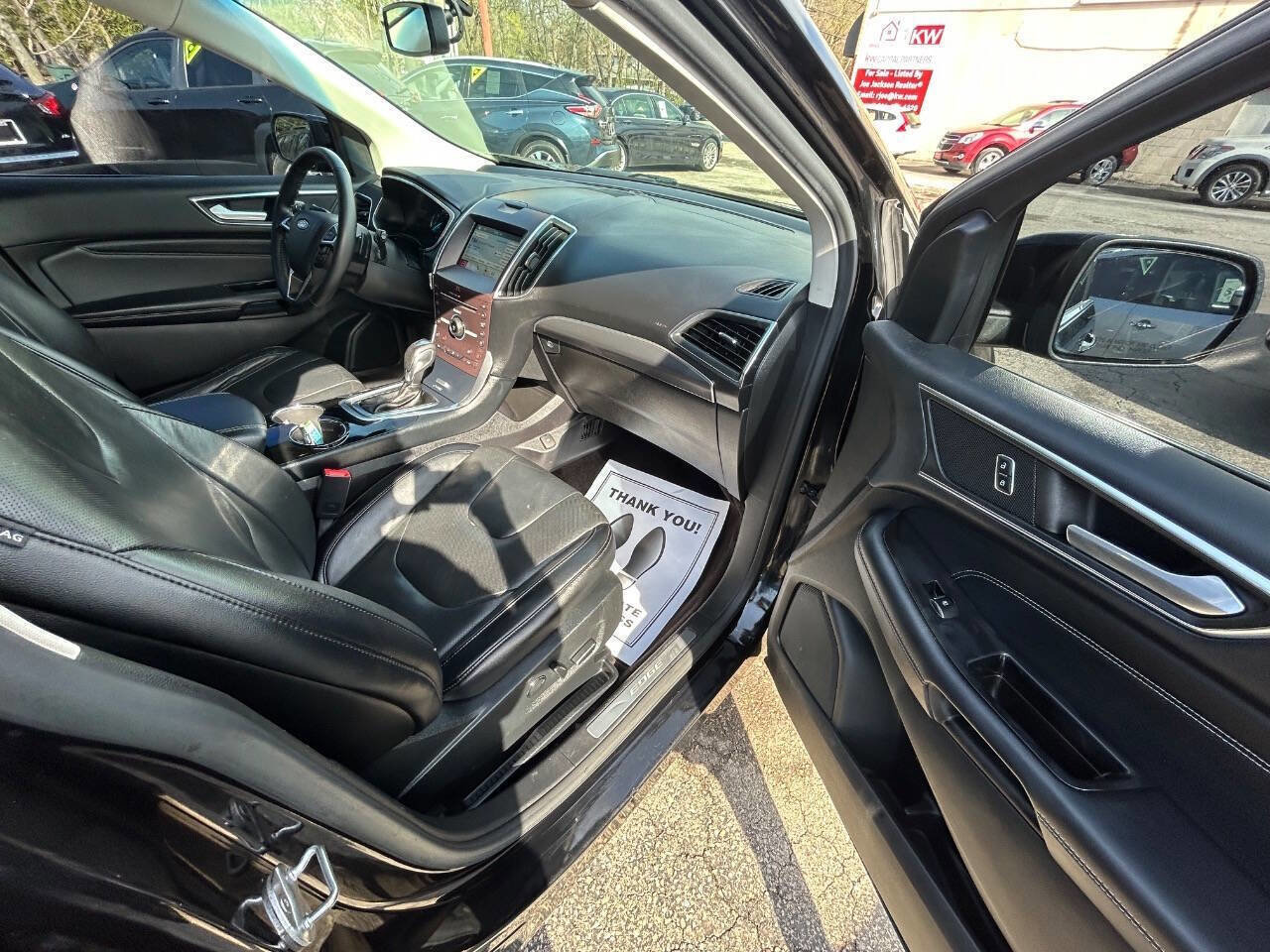 Used 2016 Ford Edge Titanium w/ Equipment Group 301A image 9