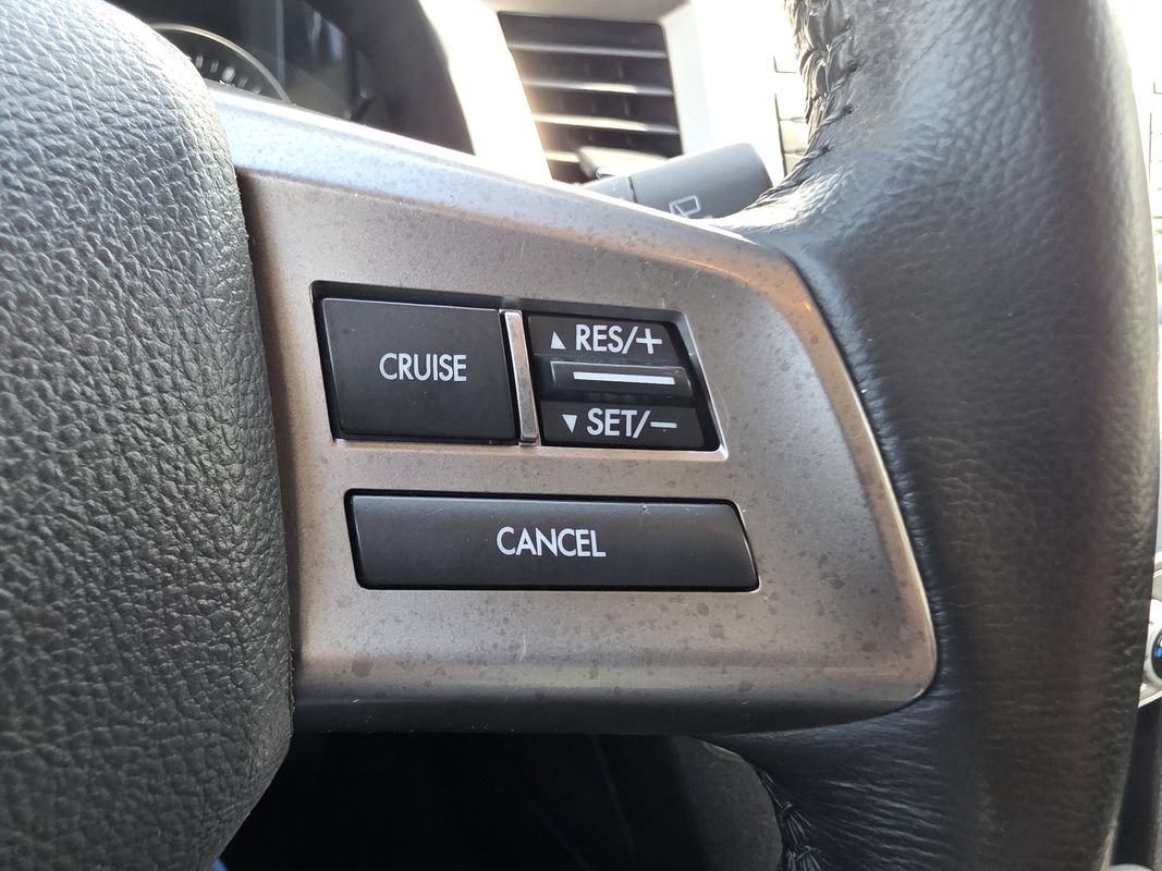 Used 2012 Subaru Outback 3.6R Premium AWD/4WD image 28