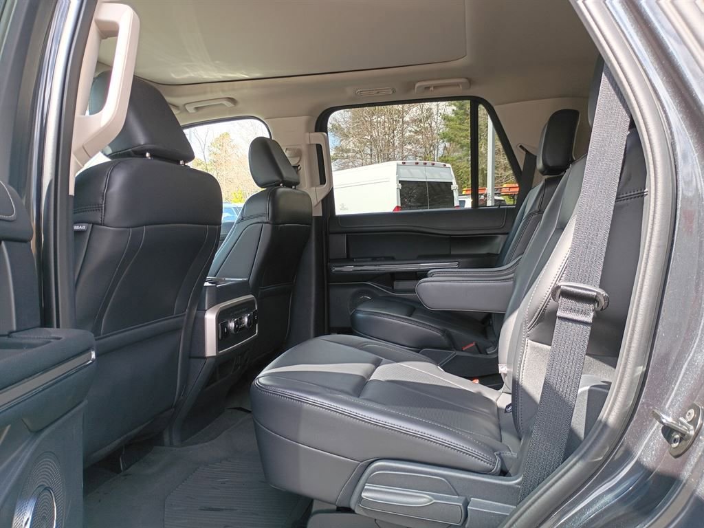 Used 2024 Ford Expedition XLT image 7