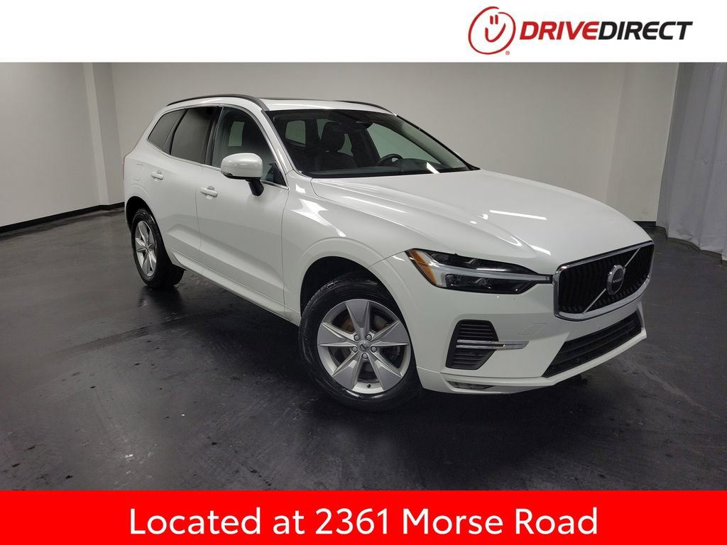 Used 2022 Volvo XC60 B5 Momentum image 1