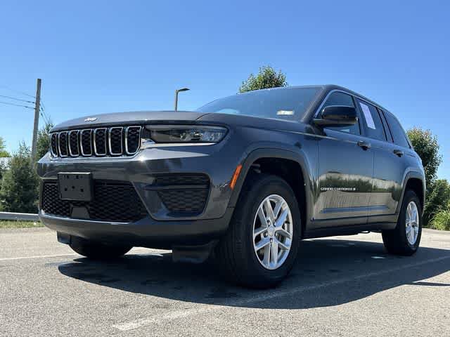 Used 2024 Jeep Grand Cherokee Laredo X AWD/4WD image 21