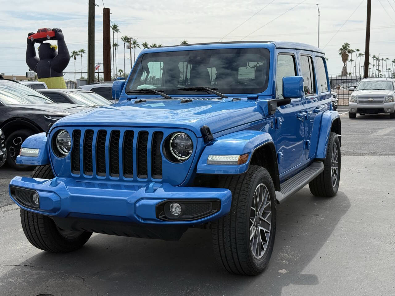 Used 2022 Jeep Wrangler Unlimited Sahara image 2