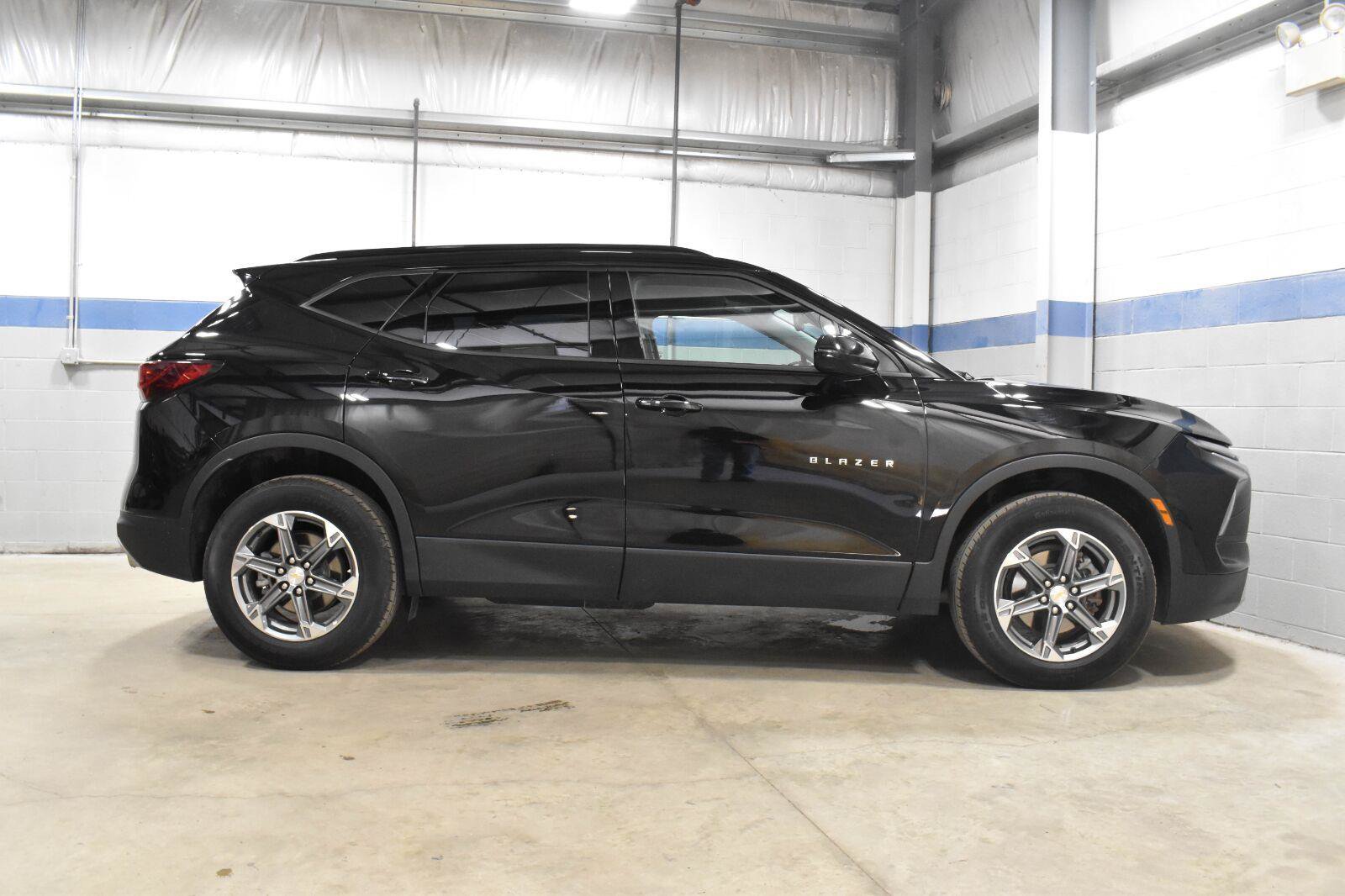Used 2024 Chevrolet Blazer LT w/ Convenience Package AWD/4WD image 27