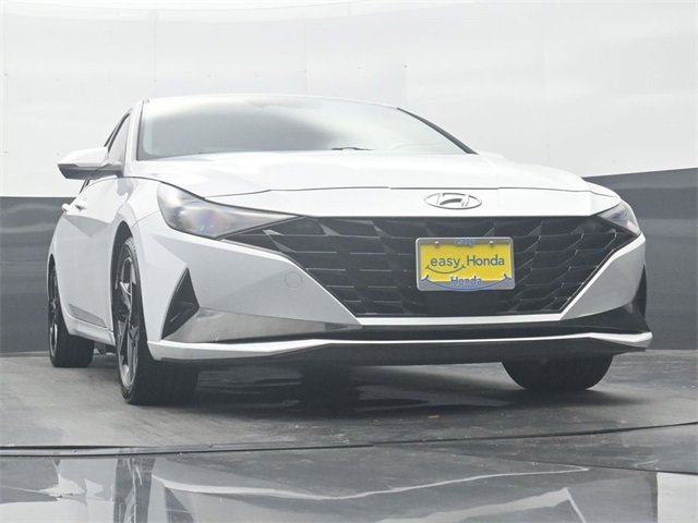 Used 2023 Hyundai Elantra Limited w/ Cargo Package image 28