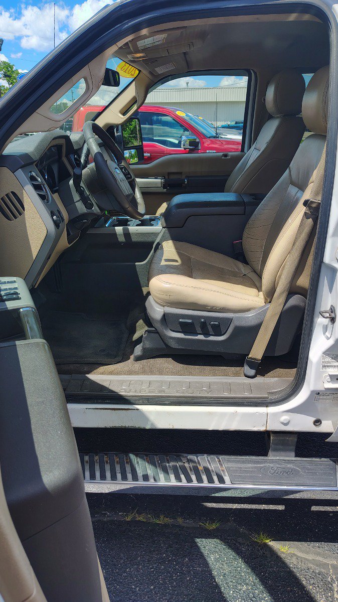 Used 2013 Ford F250 Lariat w/ Chrome Pkg AWD/4WD image 15