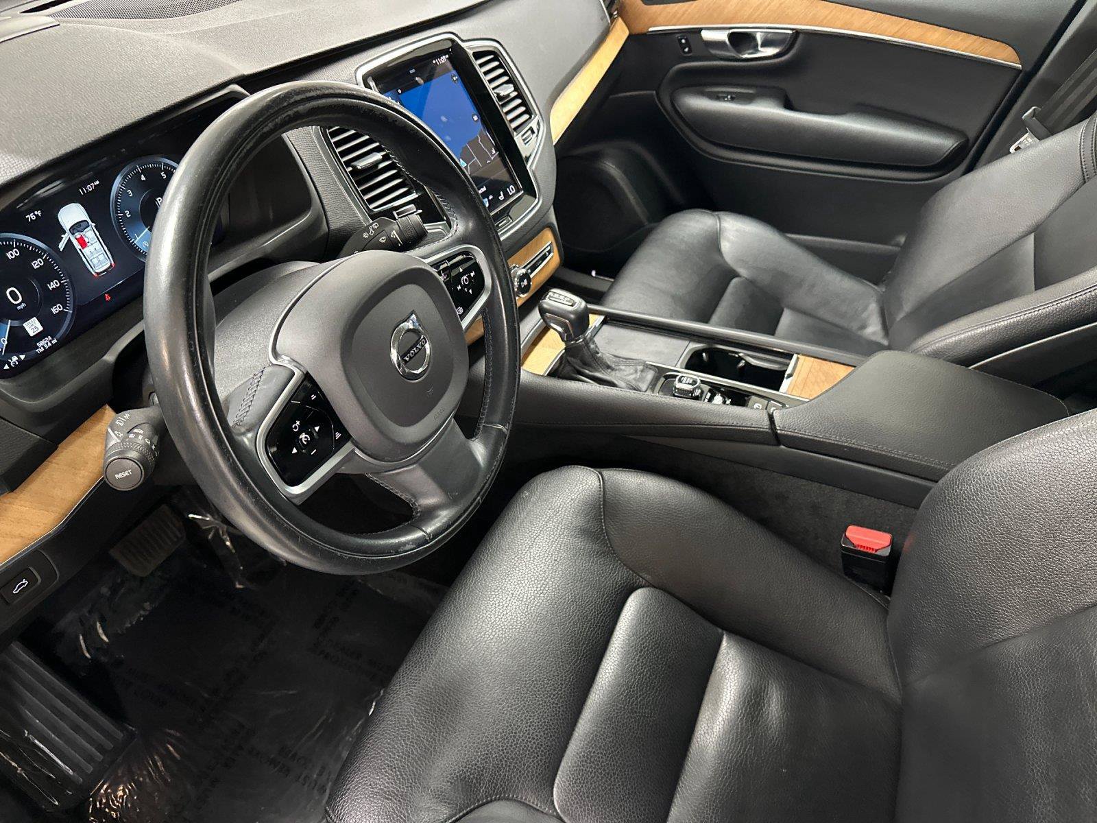 Used 2021 Volvo XC90 T5 Momentum w/ Advanced Package AWD/4WD image 9