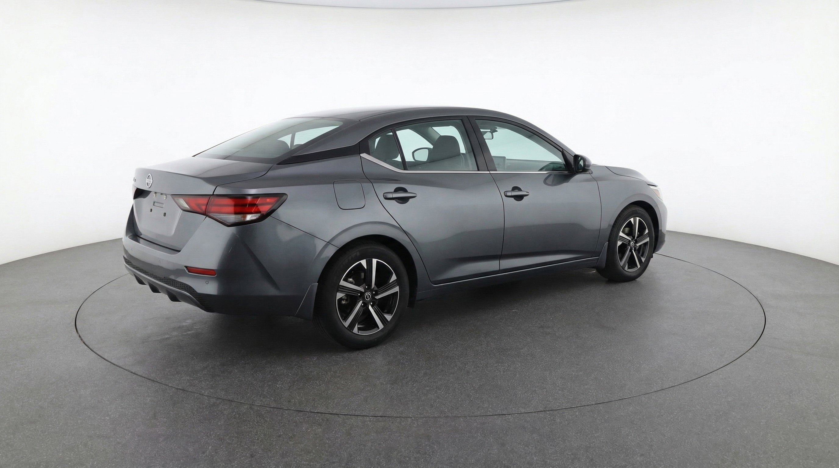 Used 2025 Nissan Sentra SV FWD image 9