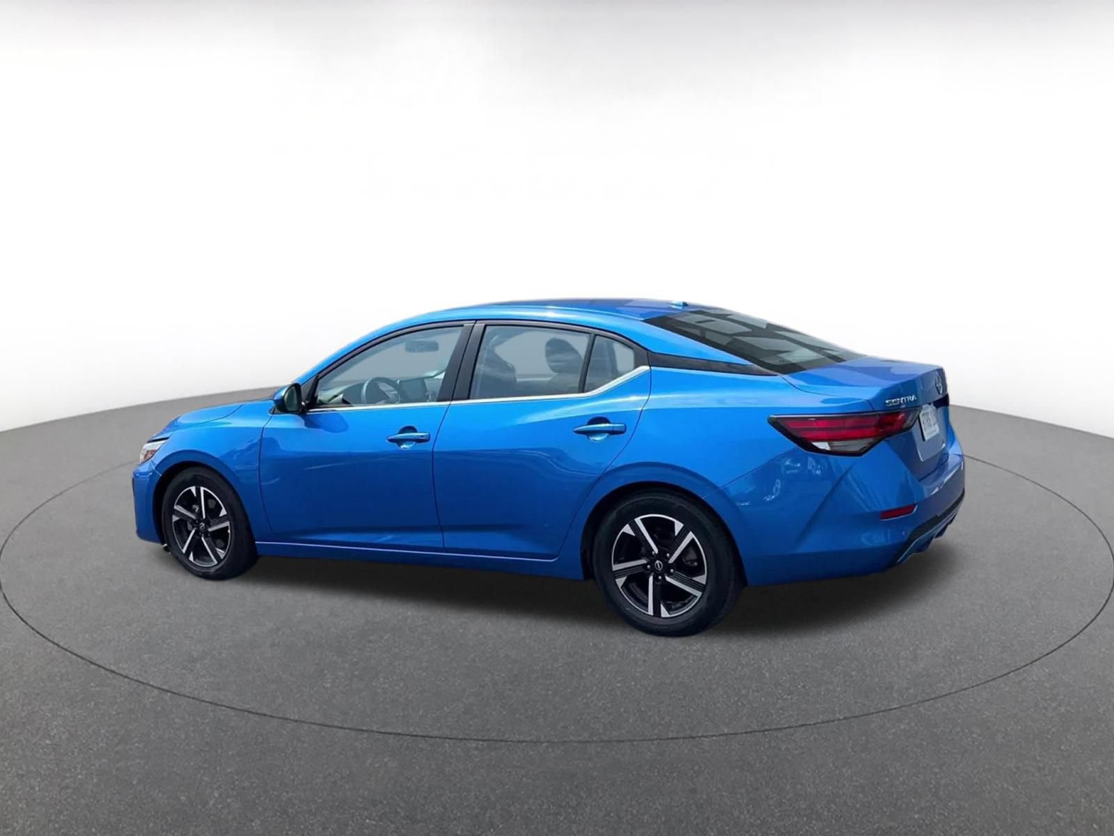 Used 2025 Nissan Sentra SV FWD image 10
