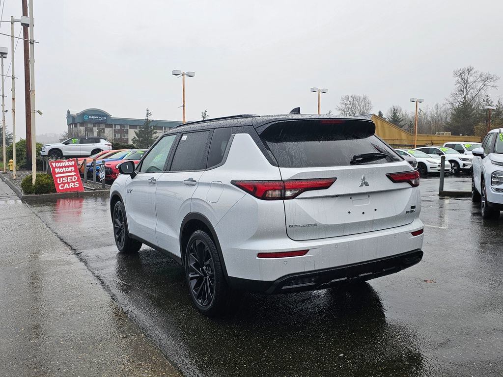 New 2025 Mitsubishi Outlander SEL Black Edition image 7