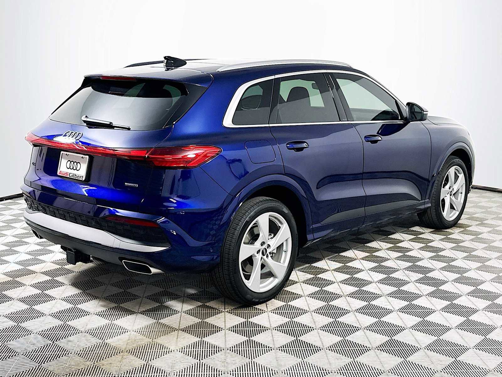 New 2025 Audi Q5 Prestige image 7