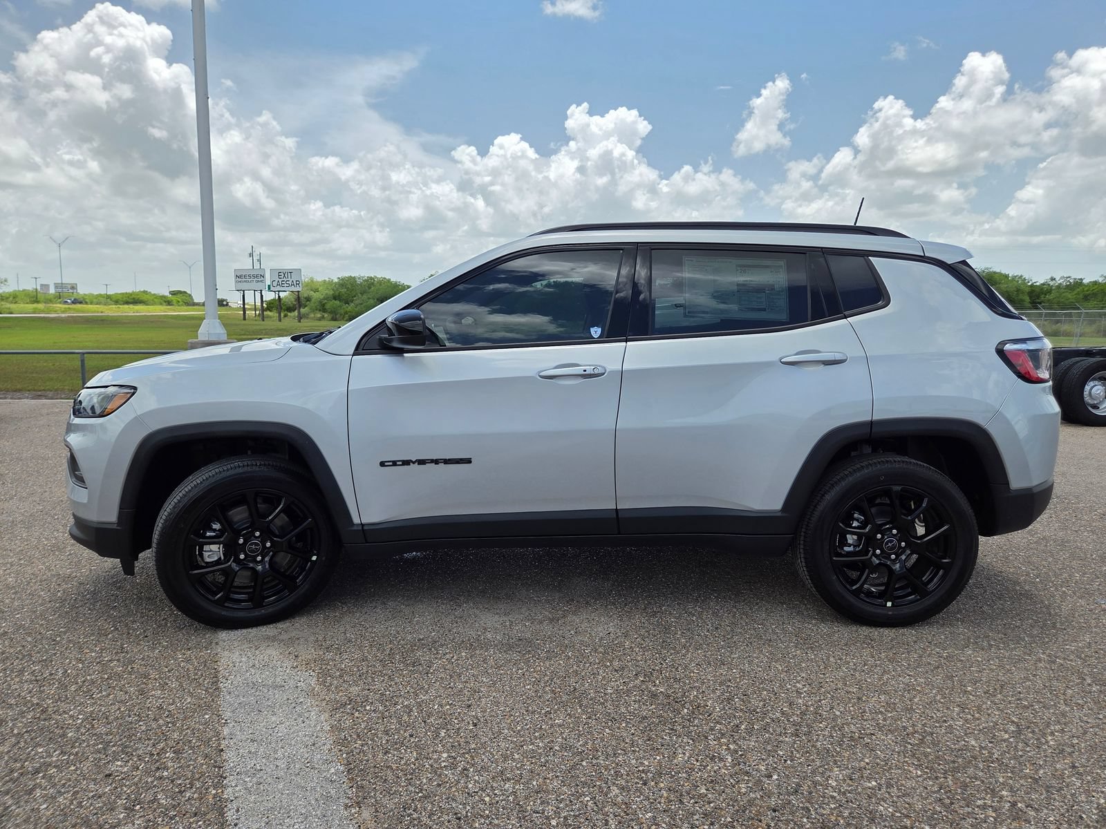 New 2026 Jeep Compass Latitude AWD/4WD image 4