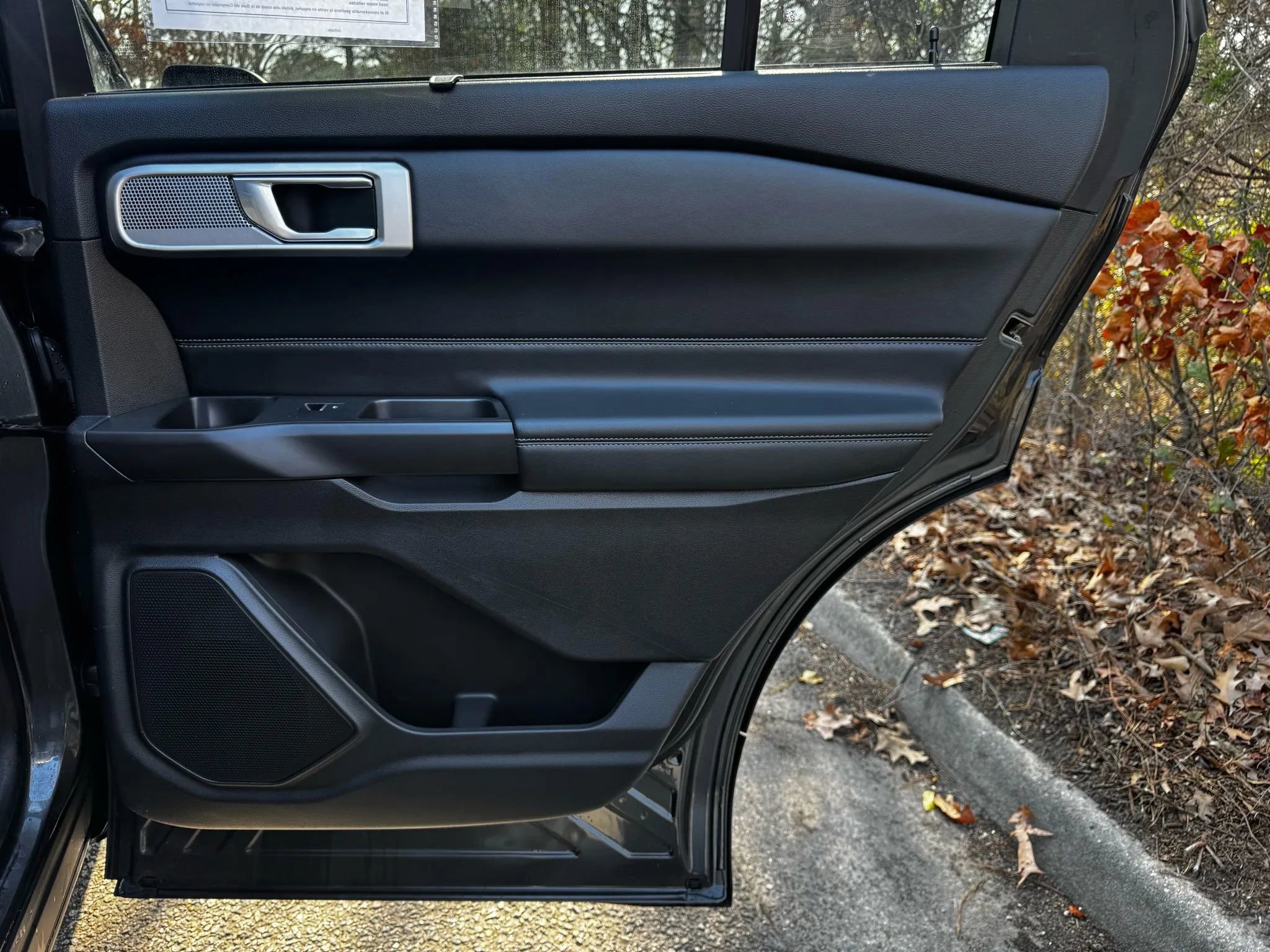 Used 2020 Ford Explorer Limited w/ Class III Trailer Tow Package image 18