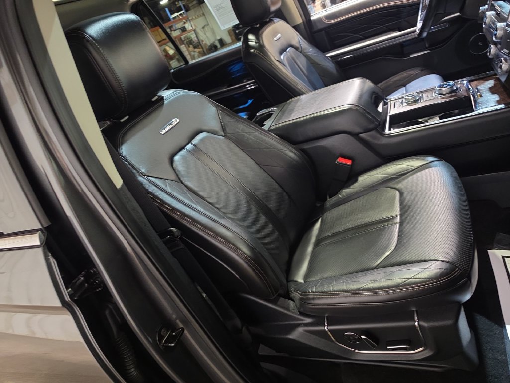 Used 2020 Ford Expedition Platinum AWD/4WD image 27