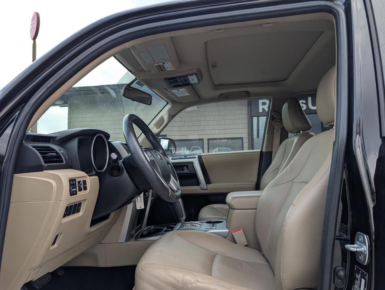 Used 2011 Toyota 4Runner SR5 w/ Premium Pkg w/Leather RWD image 13