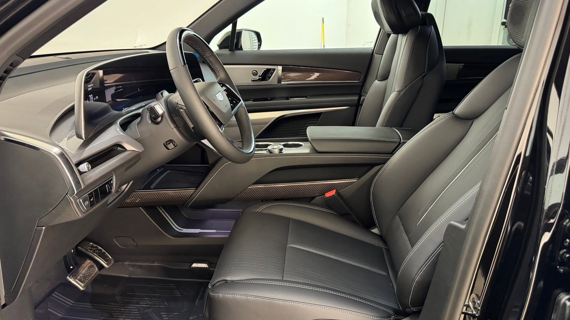 New 2026 Cadillac Vistiq Sport image 5