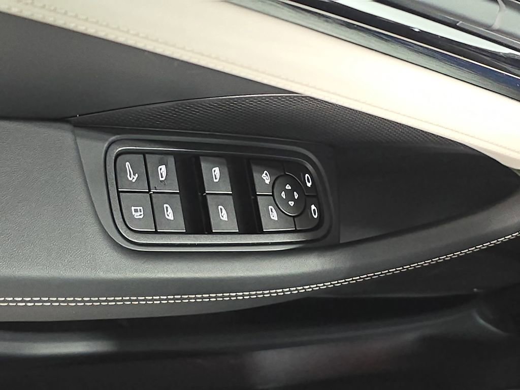 Used 2025 Porsche Panamera 4 E-Hybrid image 21