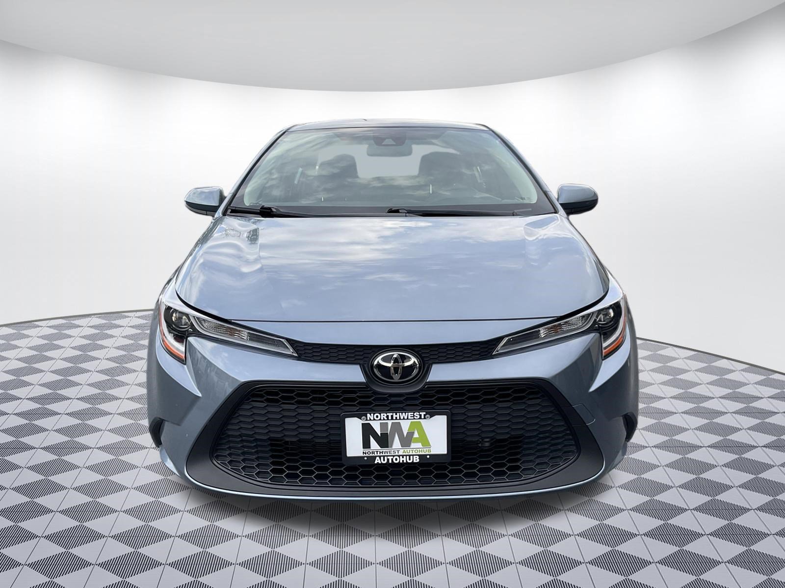 Used 2022 Toyota Corolla LE FWD image 5