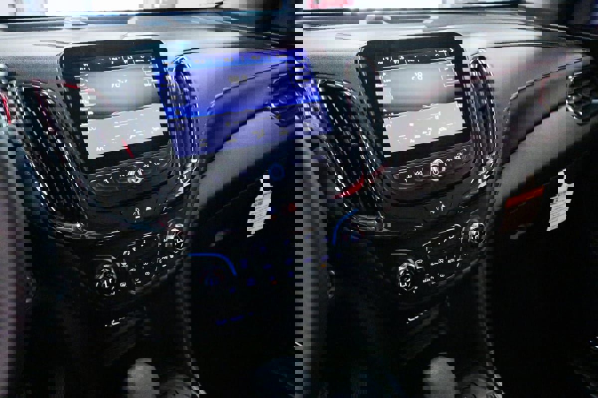 Used 2024 Chevrolet Equinox RS w/ RS Leather Package image 17