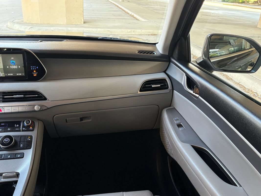 Used 2022 Hyundai Palisade SEL w/ 8P Bench Seat Package FWD image 12