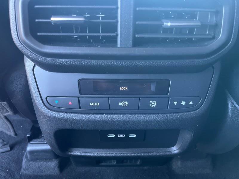 Used 2024 Honda Pilot Touring image 35