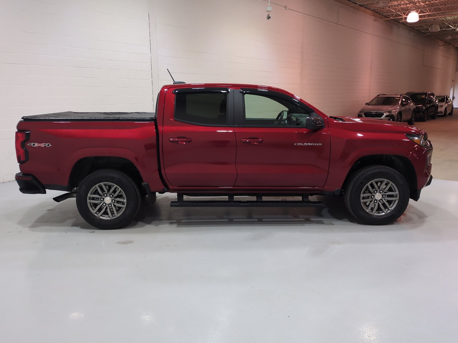 Used 2024 Chevrolet Colorado LT w/ LT Convenience Package II AWD/4WD image 2