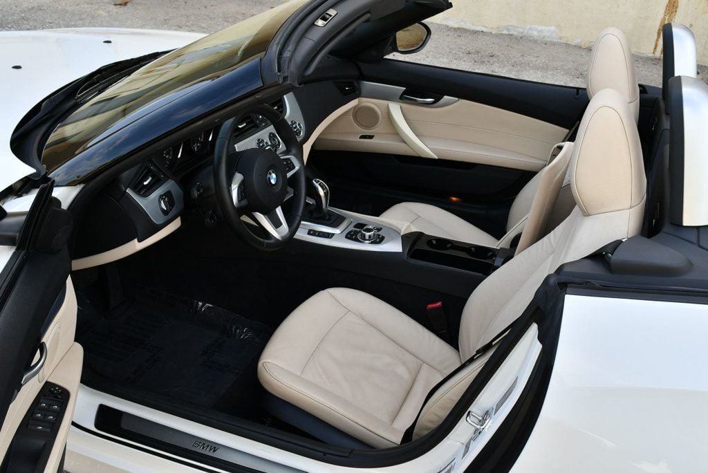 Used 2012 BMW Z4 sDrive35i RWD image 59