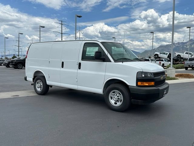 New 2026 Chevrolet Express 2500 w/ Driver Convenience Package RWD image 7