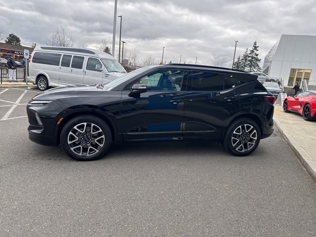 Used 2025 Chevrolet Blazer RS w/ Driver Confidence II Package image 5