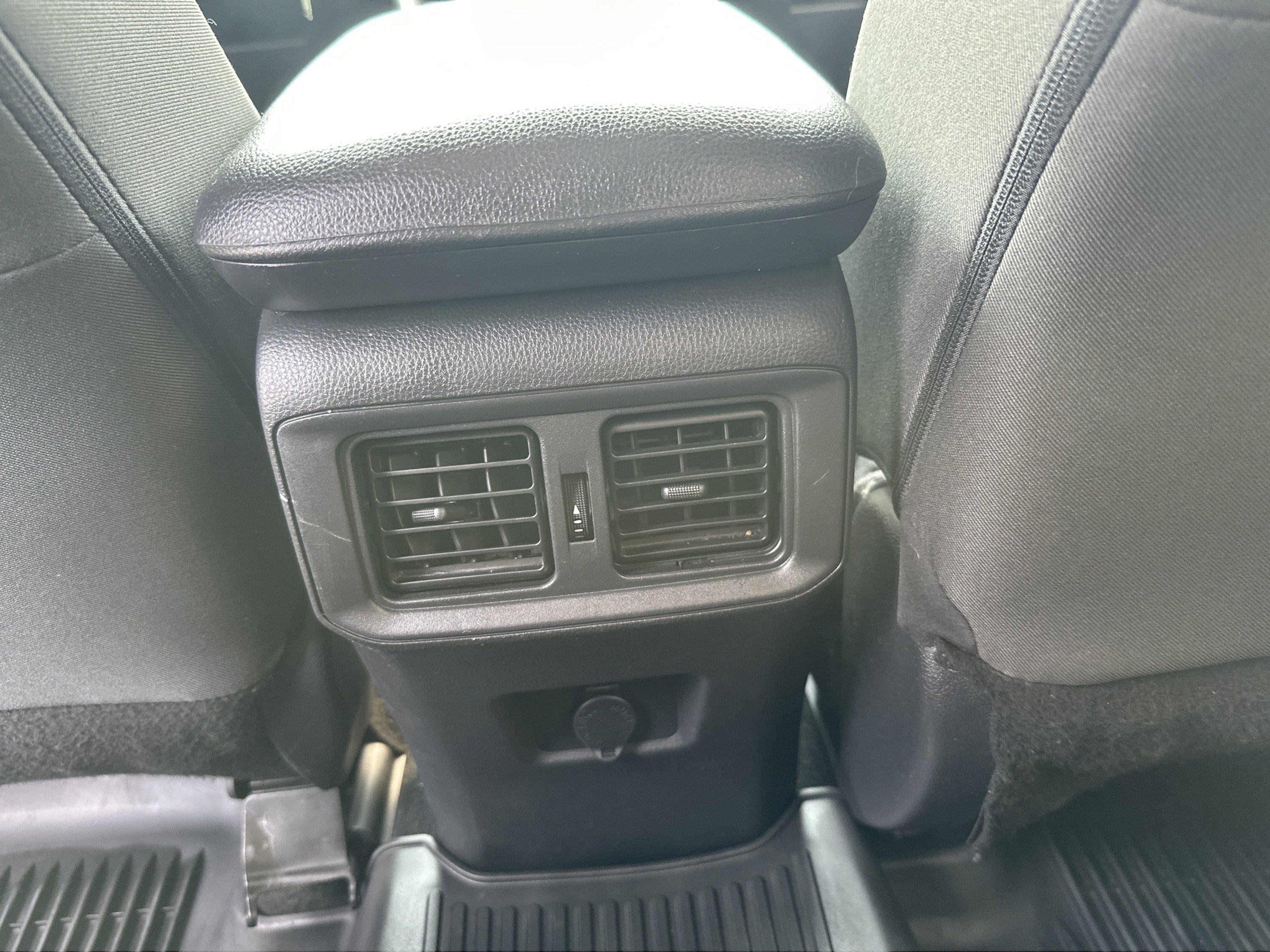 Used 2023 Toyota RAV4 LE image 10