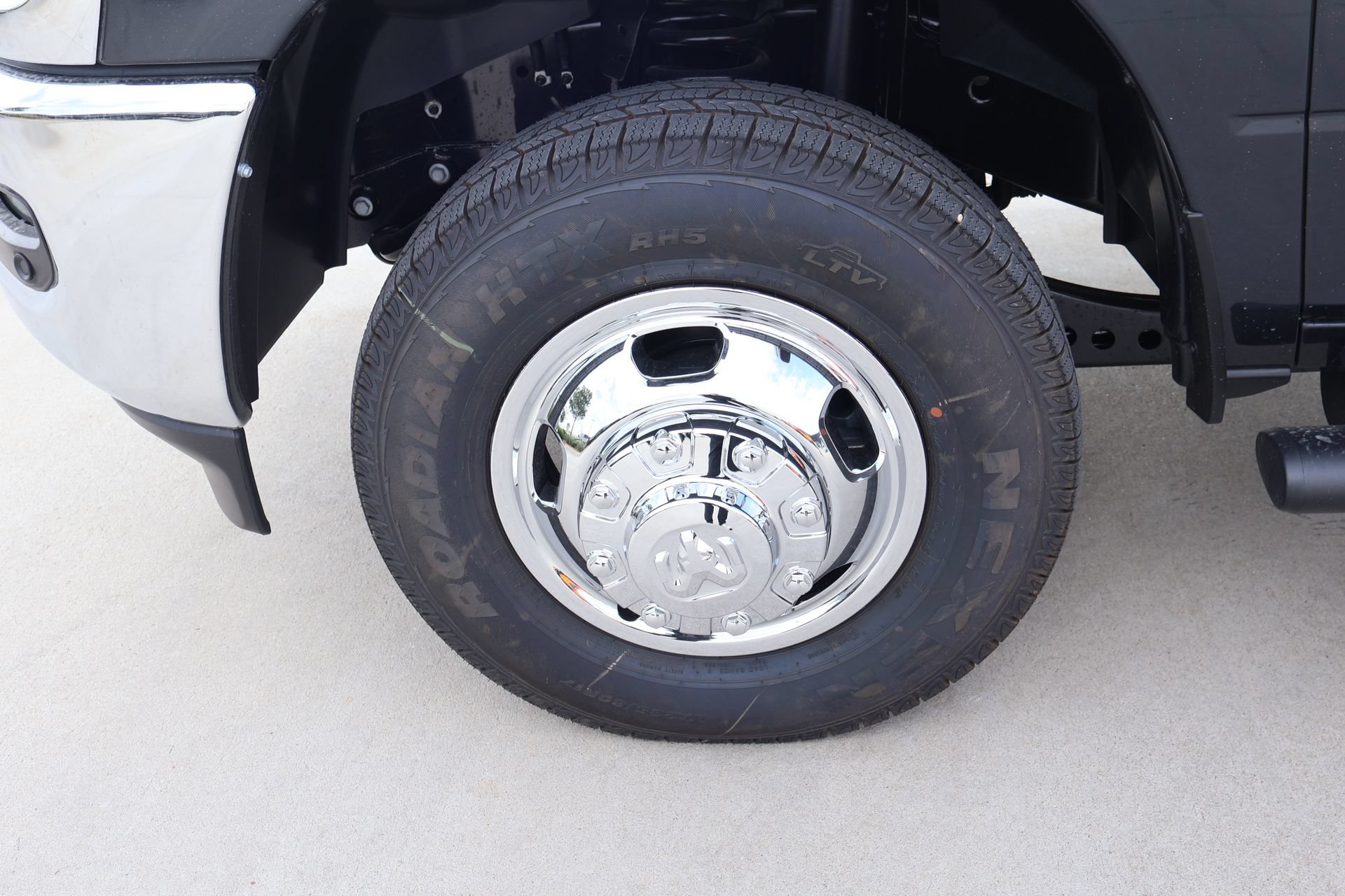 New 2026 RAM 3500 Tradesman AWD/4WD image 17