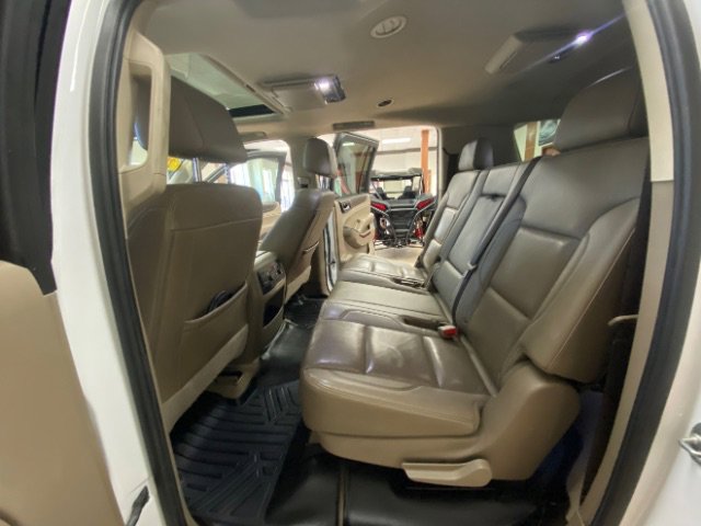 Used 2020 GMC Yukon XL SLT w/ Open Road Package AWD/4WD image 21