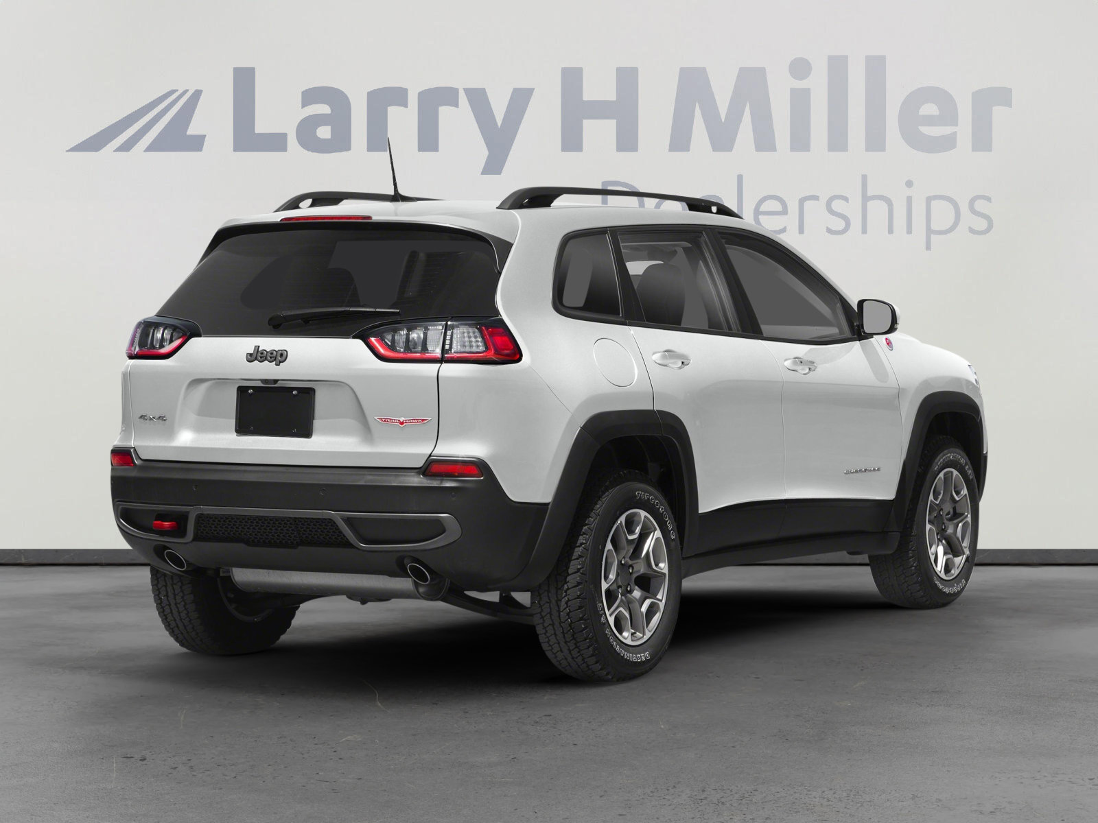 Used 2019 Jeep Cherokee Trailhawk image 2