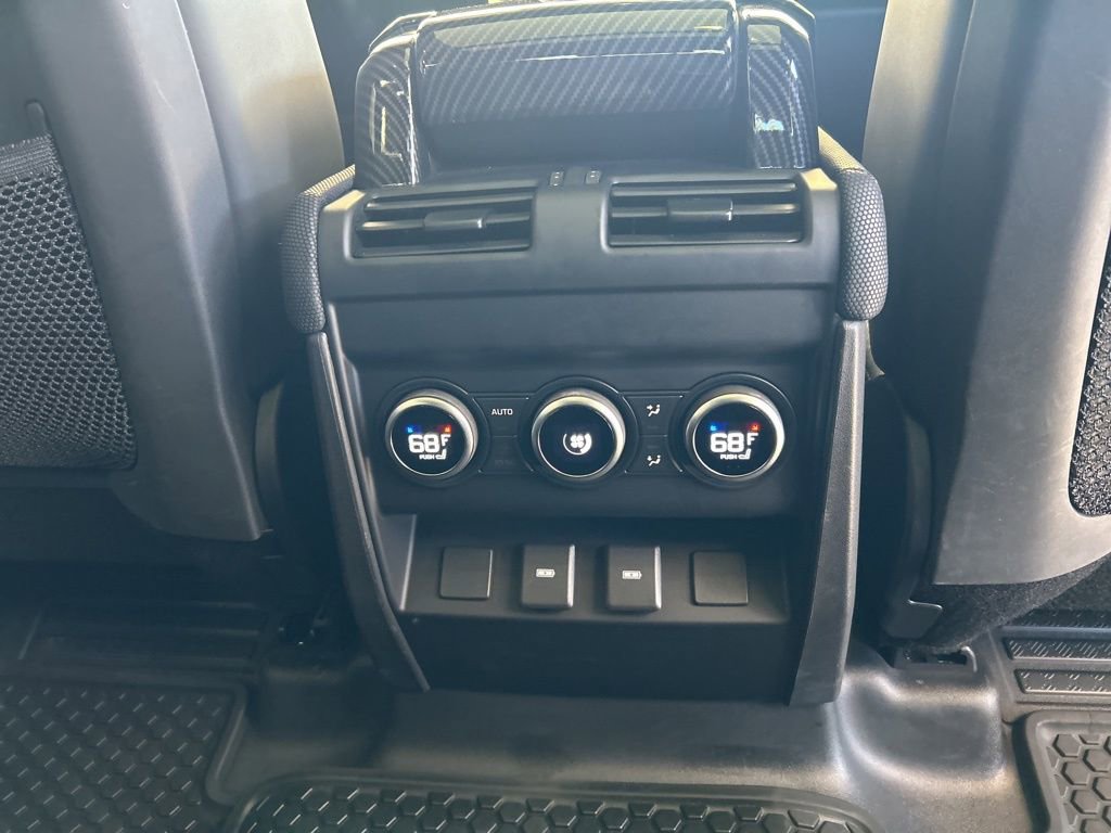 Used 2023 Land Rover Defender 110 X-Dynamic SE image 40