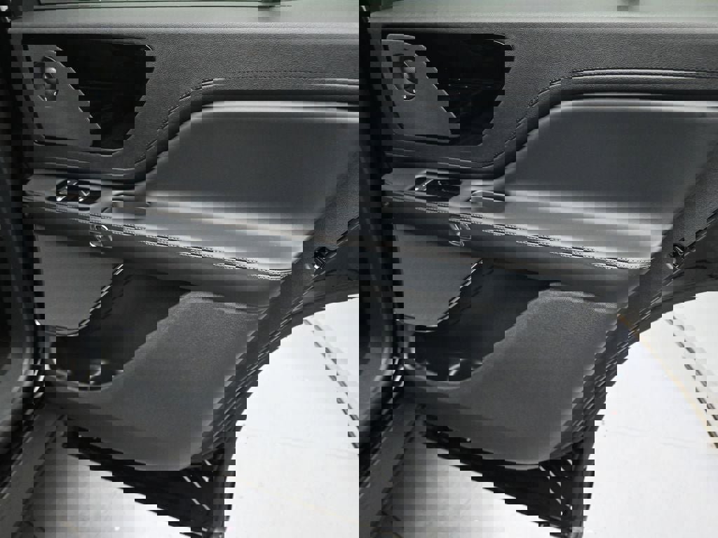 New 2026 Lincoln Aviator AWD image 34