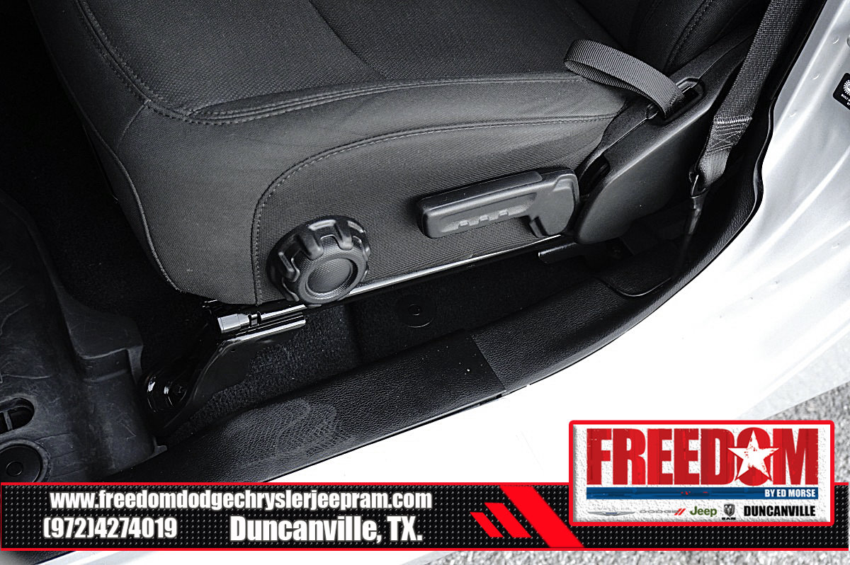 Used 2023 Jeep Gladiator Sport AWD/4WD image 36