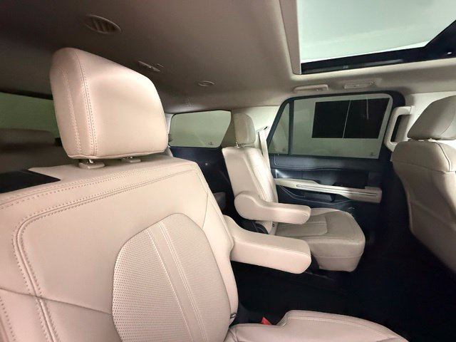 Used 2022 Ford Expedition Limited RWD image 30