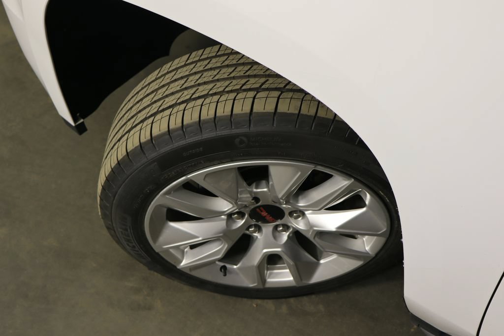 Used 2018 Chevrolet Tahoe 2WD image 37