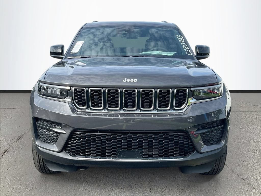 New 2026 Jeep Grand Cherokee 4WD image 2