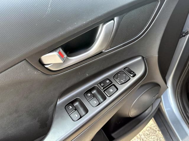 Used 2020 Hyundai Kona Limited AWD/4WD image 16