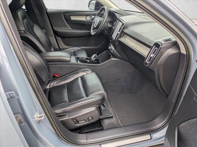Used 2023 Volvo XC40 B5 Ultimate w/ Protection Package Premier image 19