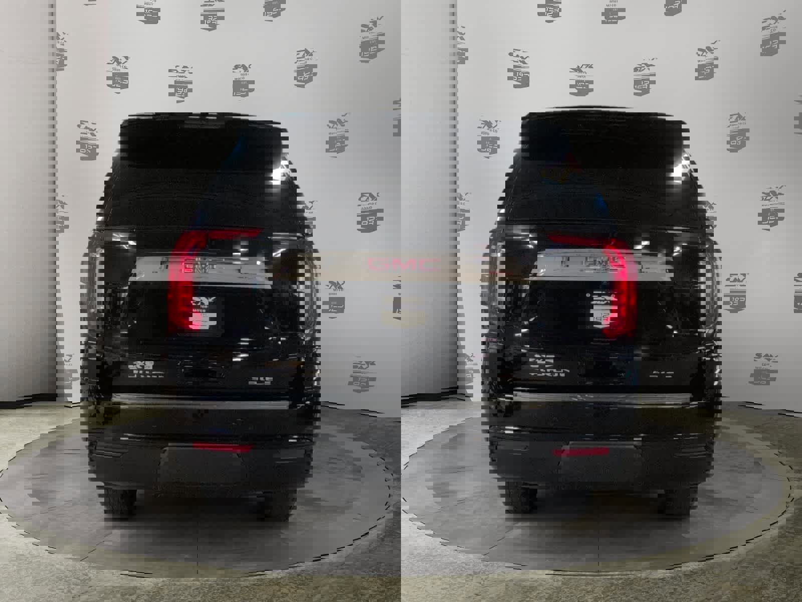 Used 2023 GMC Yukon SLE image 4