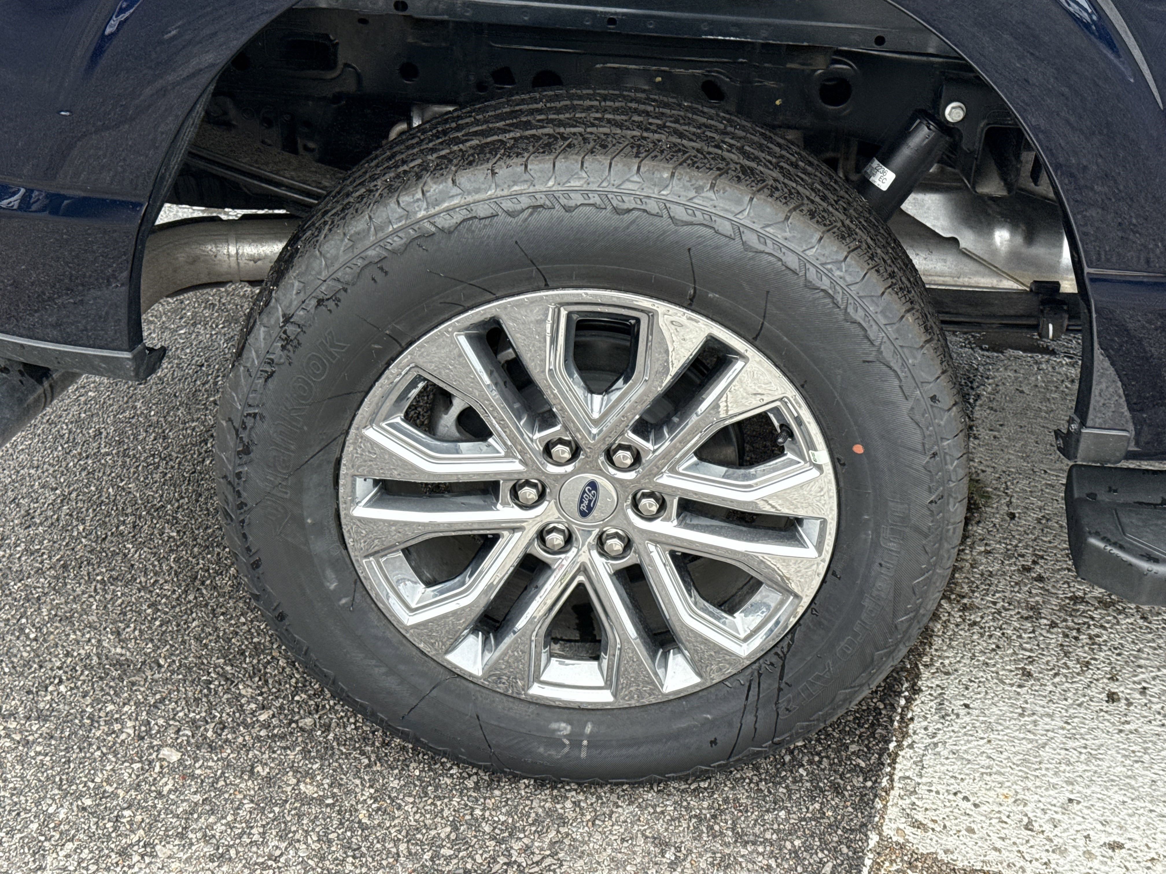 New 2025 Ford F150 Lariat w/ Equipment Group 502A High image 7