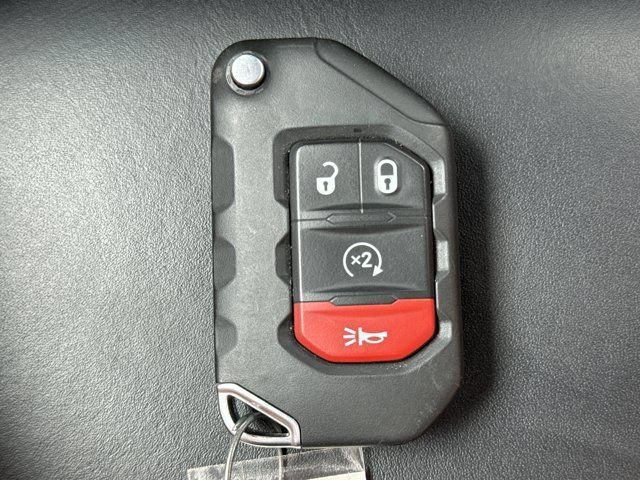Used 2024 Jeep Wrangler Unlimited Rubicon AWD/4WD image 22